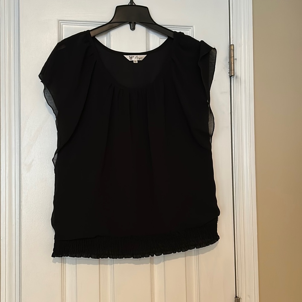 Bega black pullover top, sheer cap sleeves, size Xl but runs small